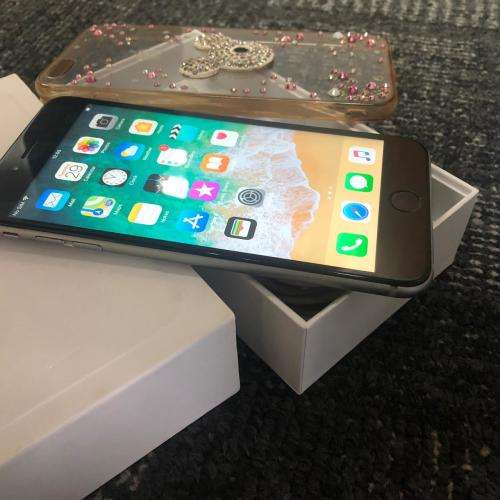iPhone 6 Plus Silver (64GB capacity) *GREAT CONDITION* + box and all accessories