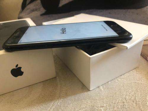 iPhone 7 Matte Black(128GB capacity) *GOOD CONDITION * 8/10, comes with box and accessories