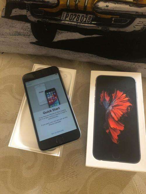 iPhone 6S Space Grey (16GB capacity) *GREAT CONDITION* + box and all accessories