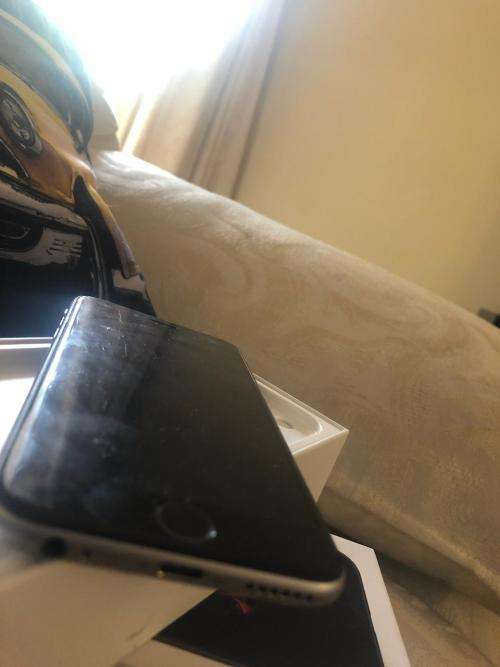 iPhone 6S Space Grey (16GB capacity) *GREAT CONDITION* + box and all accessories