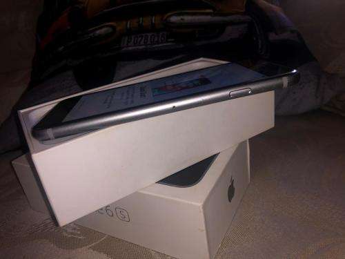 iPhone 6S Space Grey (16GB capacity) *GREAT CONDITION* + box and all accessories