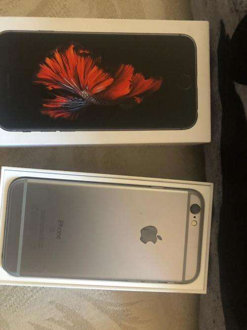 iPhone 6S Space Grey (16GB capacity) *GREAT CONDITION* + box and all accessories