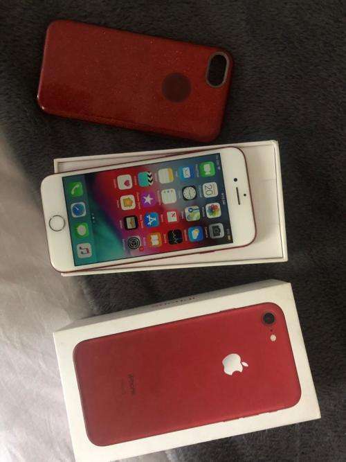 iPhone 7 Special Edition *PRODUCT*  RED 256GB IN EXCELLENT CONDITION, with box and all accessories