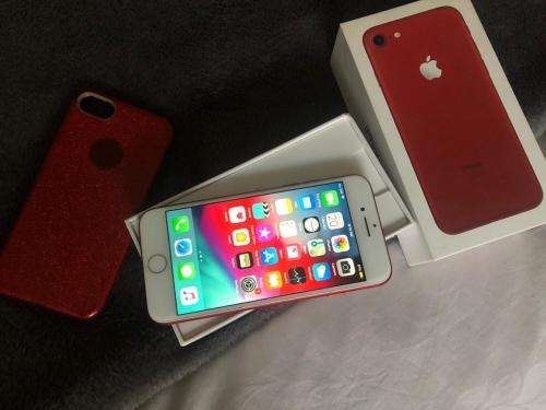 iPhone 7 Special Edition *PRODUCT*  RED 256GB IN EXCELLENT CONDITION, with box and all accessories