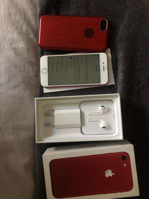 iPhone 7 Special Edition *PRODUCT*  RED 256GB IN EXCELLENT CONDITION, with box and all accessories