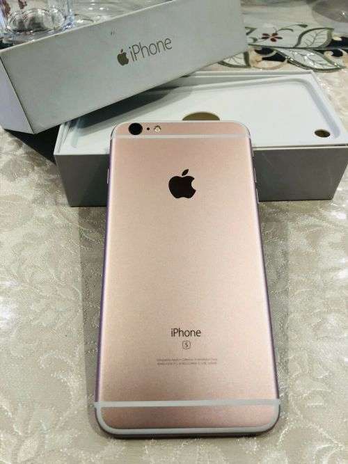 iPhone 6S Plus Silver (64GB capacity) *EXCELLENT CONDITION* + Box & accessories