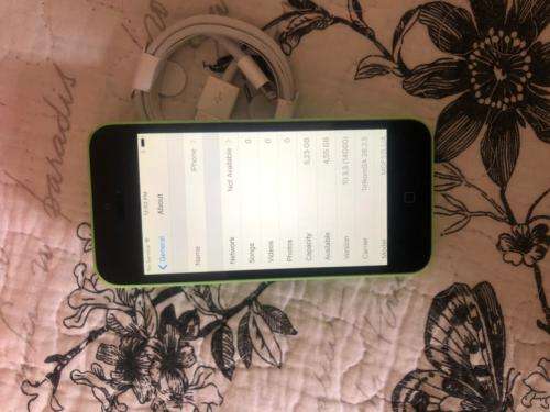 iPhone 5C Lime 8GB in BRAND NEW SPOTLESS CONDITION with Accessories