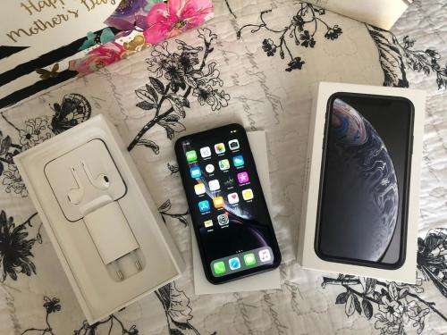 iPhone XR Black (64GB capacity) *EXCELLENT CONDITION *  & all accessories
