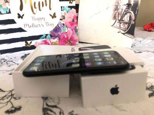iPhone XR Black (64GB capacity) *EXCELLENT CONDITION *  & all accessories