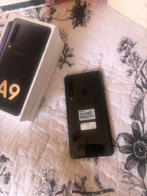 Samsung Galaxy A9 (Quad Camera) ,128GB *EXCELLENT NEW CONDITION * 10/10, with box & all accessories