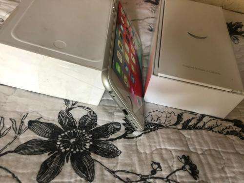 iPhone 6 Plus Silver (64GB) *EXCELLENT CONDITION* + box & accessories