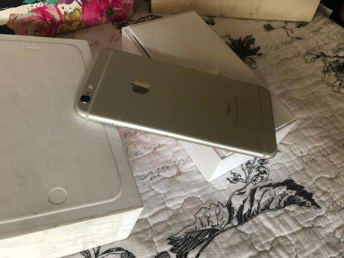 iPhone 6 Plus Silver (64GB) *EXCELLENT CONDITION* + box & accessories