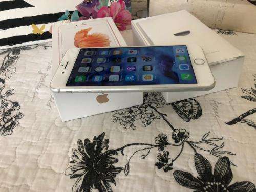 iPhone 7 Plus Silver (128GB) *EXCELLENT CONDITION* + box & accessories