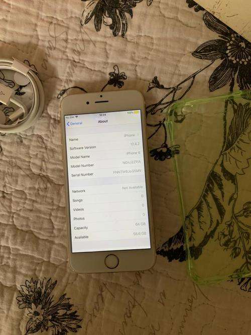 iPhone 6 Gold (64GB) *EXCELLENT CONDITION* + accessories & cases