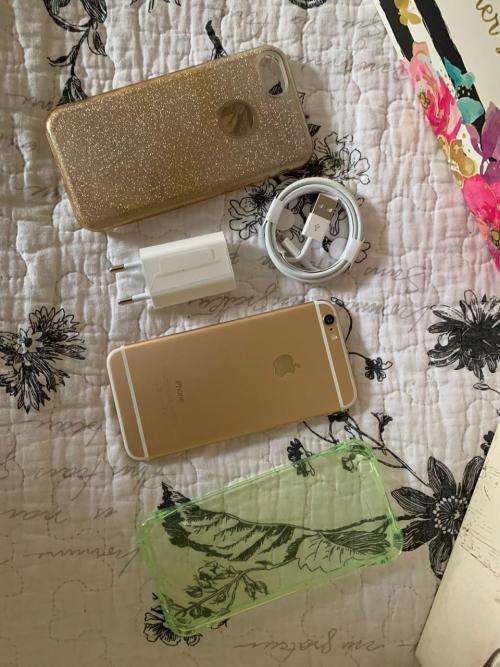 iPhone 6 Gold (64GB) *EXCELLENT CONDITION* + accessories & cases