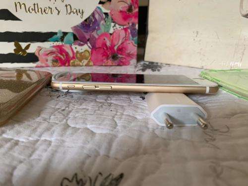 iPhone 6 Gold (64GB) *EXCELLENT CONDITION* + accessories & cases