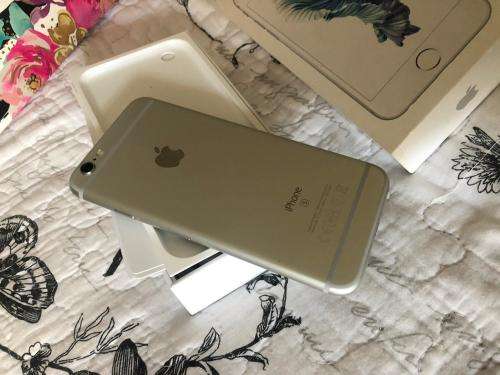 iPhone 6S Plus Silver (64GB ) *EXCELLENT CONDITION* + packaging & accessories