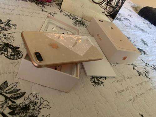 iPhone 8Plus Rose Gold(64GB ) *EXCELLENT CONDITION* + box and accessories