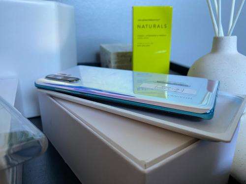 Huawei P30 Pro,256GB *EXCELLENT CONDITION * ,comes with box & all ACCESSORIES. 30 X ZOOM (BARGAIN)