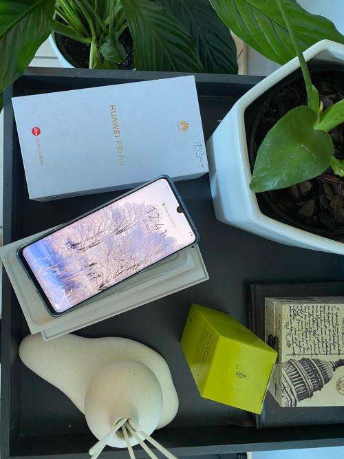 Huawei P30 Pro,256GB *EXCELLENT CONDITION * ,comes with box & all ACCESSORIES. 30 X ZOOM (BARGAIN)