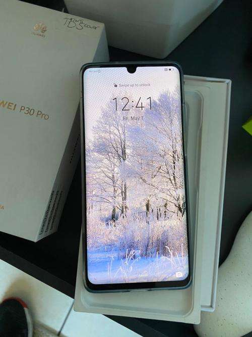 Huawei P30 Pro,256GB *EXCELLENT CONDITION * ,comes with box & all ACCESSORIES. 30 X ZOOM (BARGAIN)