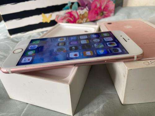 iPhone 7 Rose Gold (128GB) *EXCELLENT CONDITION * , comes with box and all accessories