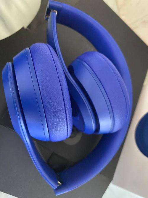 Beats SOLO 3  WIRELESS HEADPHONES (SPECIAL EDITION BLUE) IN EXCELLENT CONDITION ORIGINAL + PACKAGING
