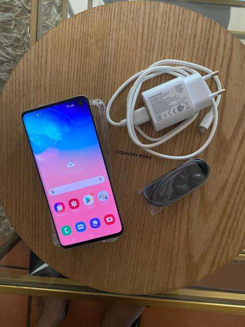 Samsung Galaxy S10 Prism Black (128GB) *EXCELLENT CONDITION * + all accessories (SINGLE SIM)