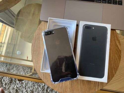 iPhone 7 Plus Black (128 GB) *GREAT CONDITION* + box and all accessories