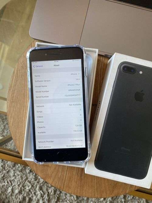 iPhone 7 Plus Black (128 GB) *GREAT CONDITION* + box and all accessories