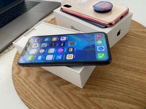 iPhone X, Space Grey (64GB capacity) EXCELLENT CONDITION  , comes with box and accessories