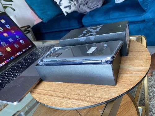 Samsung Galaxy S20Plus Cosmic Gray(128GB)*EXCELLENT CONDITION box and accessories (DUAL SIM)