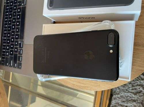 iPhone  7 Plus Black (128GB ) *EXCELLENT CONDITION* + box and accessories