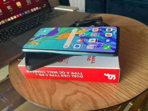 Huawei P30 (128 GB) *EXCELLENT CONDITION* + packaging and all accessories