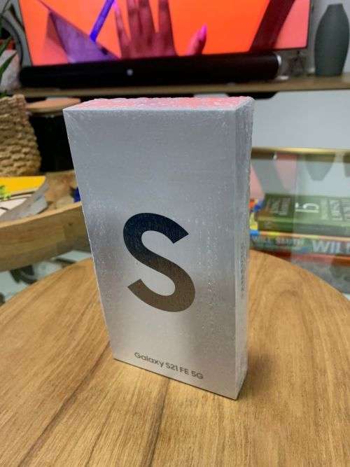 Samsung Galaxy S21 FE 5G Dual Sim (128GB) *BRAND NEW SEALED *