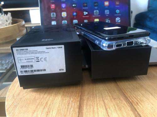 Samsung Galaxy S20 Plus (128GB) Black *EXCELLENT CONDITION *  + Box and accessories
