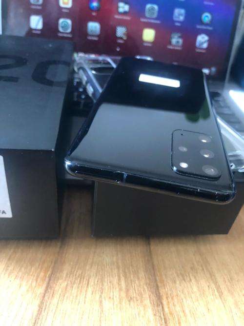 Samsung Galaxy S20 Plus (128GB) Black *EXCELLENT CONDITION *  + Box and accessories