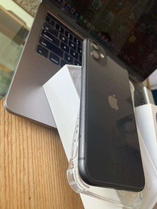 iPhone 11 Black (128GB)  Excellent Condition + Box and Accessories