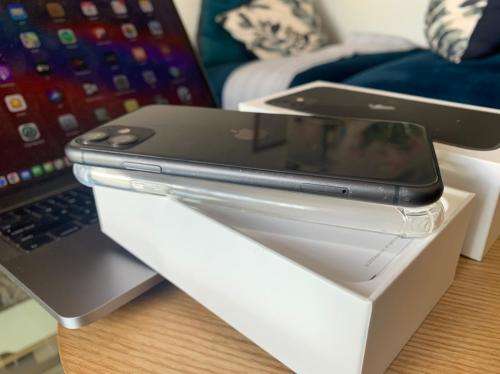 iPhone 11 Black (128GB)  Excellent Condition + Box and Accessories
