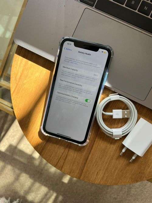 iPhone 11 Aqua Green  (64GB)  Great Condition + Charger and pouch