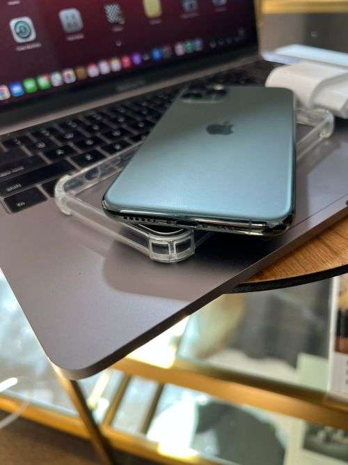 iPhone 11 Pro Space Grey (64GB) Excellent Condition + Fast Charger and pouch *Faulty FaceID*