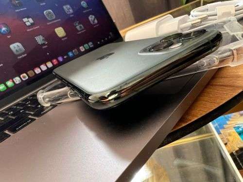 iPhone 11 Pro Space Grey (64GB) Excellent Condition + Fast Charger and pouch *Faulty FaceID*