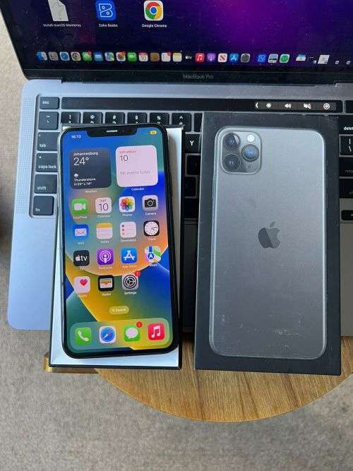 iPhone 11 Pro Max Space Grey (64GB) + extras worth R399 *EXCELLENT LIKE NEW CONDITION *