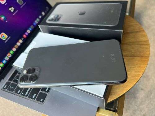 iPhone 11 Pro Max Space Grey (64GB) + extras worth R399 *EXCELLENT LIKE NEW CONDITION *