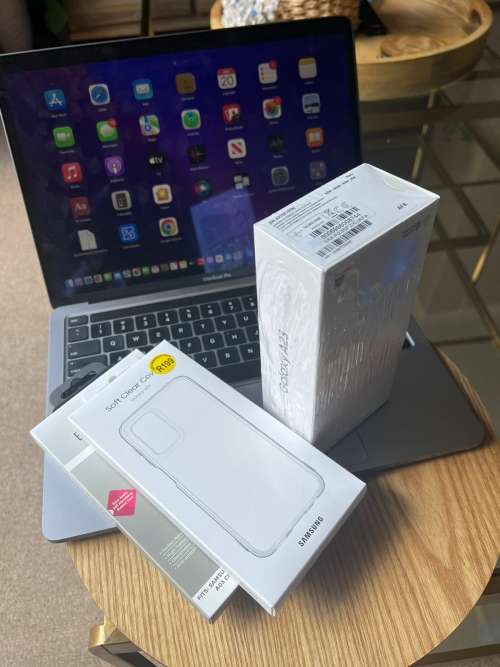 Samsung Galaxy A23  Dual Sim (64GB) Black *BRAND NEW SEALED * + screen protector and pouch.