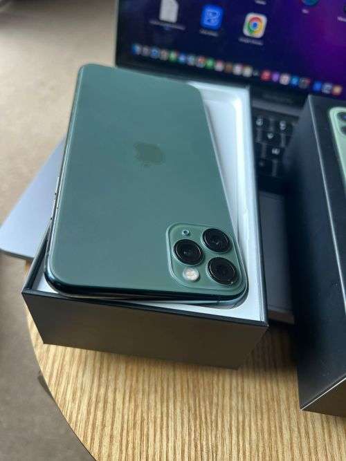 iPhone 11 Pro Max Space Grey (256GB) * EXCELLENT CONDITION  + box and all accessories