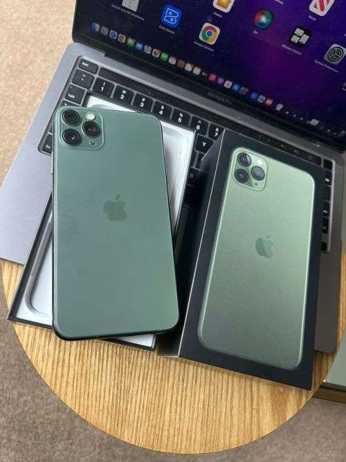 iPhone 11 Pro Max Space Grey (256GB) * EXCELLENT CONDITION  + box and all accessories