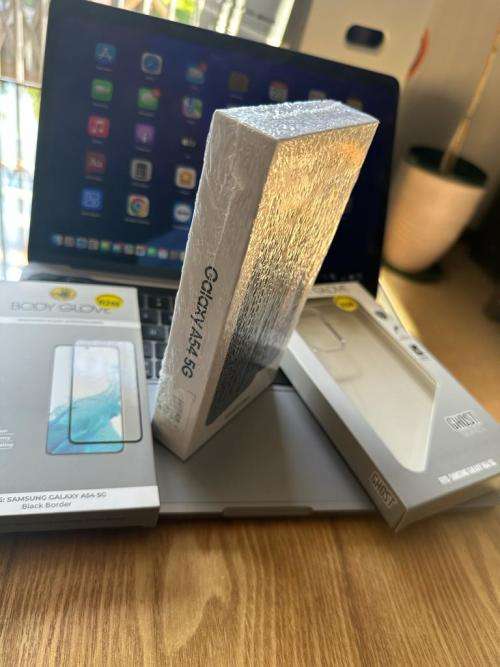 Samsung Galaxy A54 5G Dual Sim  (256GB) + Extras worth R550*BRAND NEW SEALED *