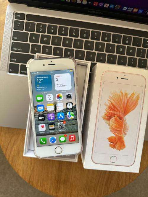 iPhone 6S Rose Gold (64GB) * EXCELLENT CONDITION  + box and all accessories