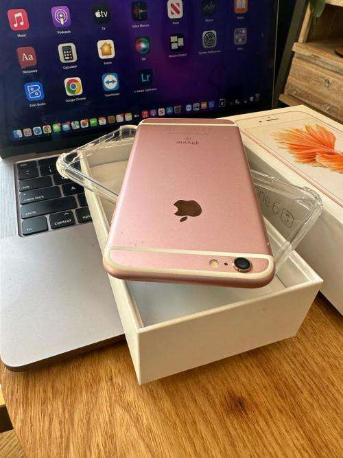 iPhone 6S Rose Gold (64GB) * EXCELLENT CONDITION  + box and all accessories